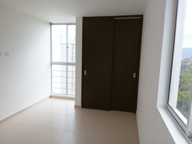 Apartamento de 3 alcobas en venta en Cañaveral, Floridablanca, 80 m² · foto 7 de 13
