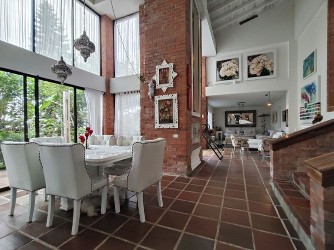 Casa de 3 alcobas en venta en Alto Dapa, Yumbo, 358 m² · foto 4 de 24