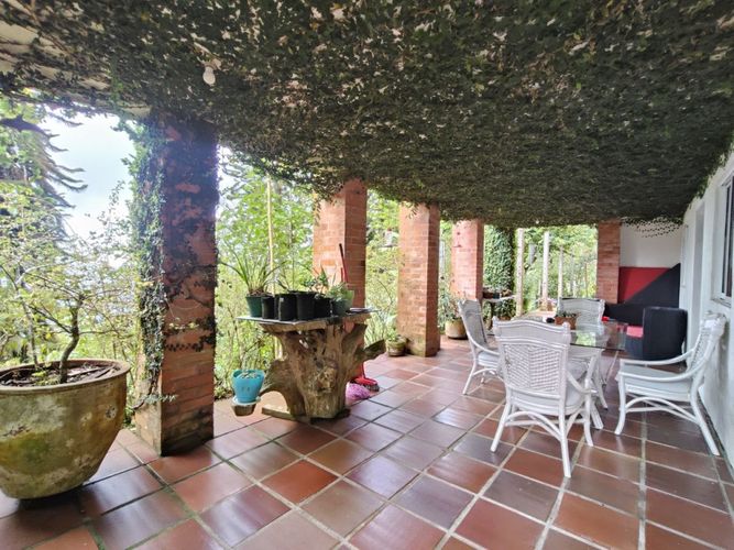 Casa de 3 alcobas en venta en Alto Dapa, Yumbo, 358 m² · foto 12 de 24