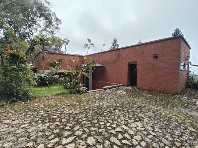 Casa de 3 alcobas en venta en Alto Dapa, Yumbo, 358 m² · foto 23 de 24