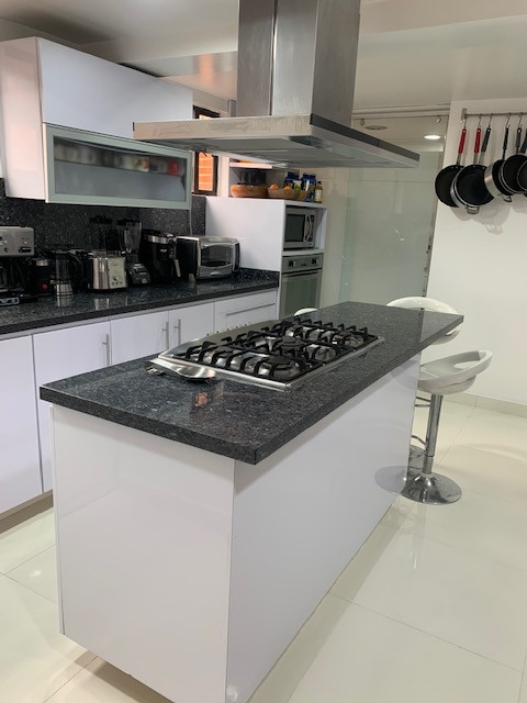 Apartamento en venta en Santa Barbara Occidental, Bogotá · foto 2 de 24