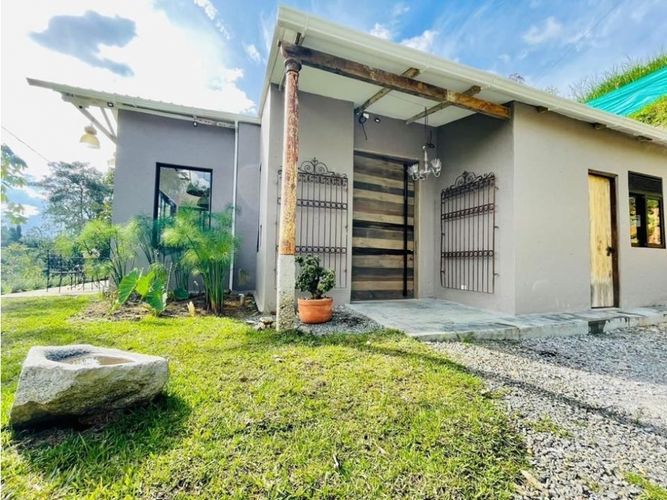 Casa de 3 alcobas en venta en Aeropuerto, Rionegro, 290 m² · foto 14 de 24