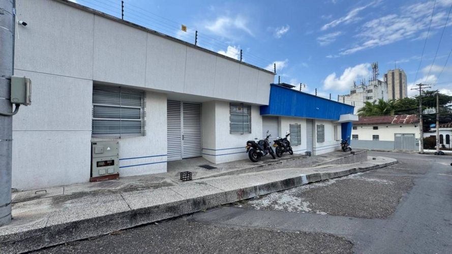 Casa de 3 alcobas en arriendo en Centro, Neiva, 481 m² · foto 2 de 9