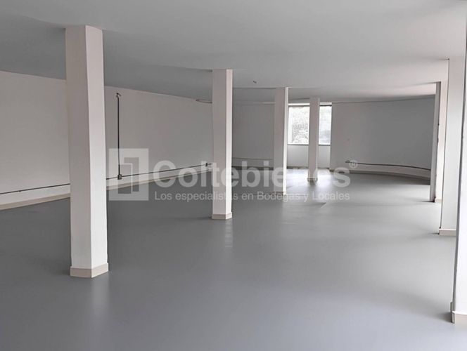 Local en arriendo en Colombia, Medellín, 157 m² · foto 2 de 10