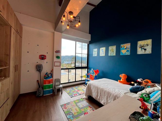 Casa de 4 alcobas en venta en Loma Del Barro, Envigado, 1216 m² · foto 14 de 19