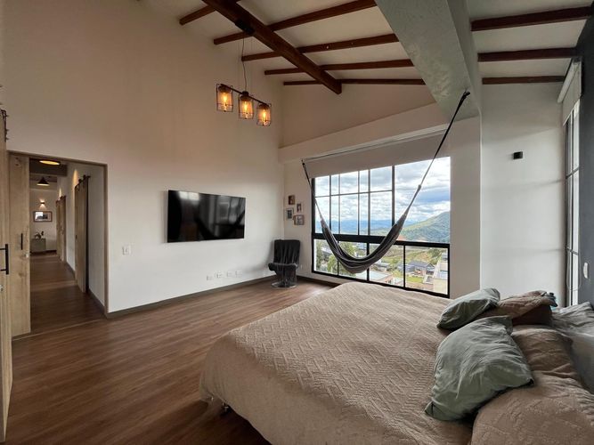 Casa de 4 alcobas en venta en Loma Del Barro, Envigado, 1216 m² · foto 8 de 19