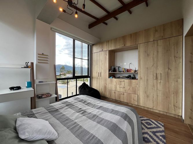 Casa de 4 alcobas en venta en Loma Del Barro, Envigado, 1216 m² · foto 10 de 19