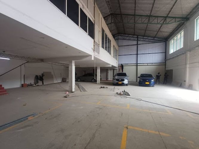 Bodega en arriendo en Rodeo Alto, Medellín, 1200 m² · foto 8 de 15