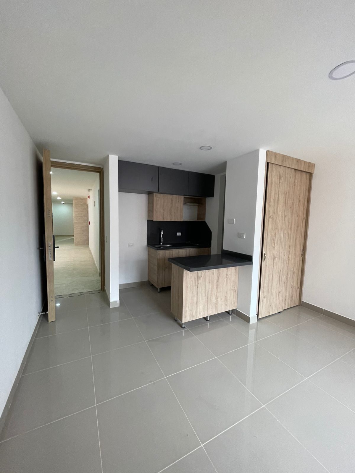 Apartaestudio en venta en Laureles, Medellín 2