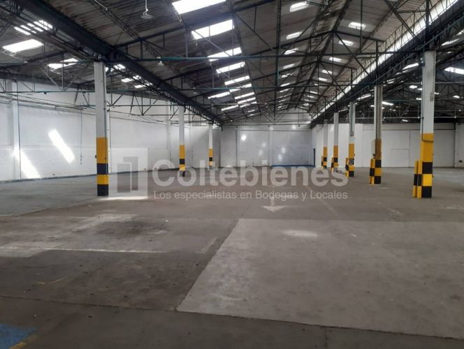 Bodega en arriendo en Los Naranjos, Itagüí, 2919 m² · foto 6 de 22