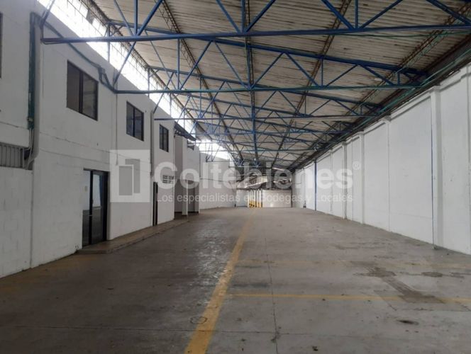 Bodega en arriendo en Los Naranjos, Itagüí, 2919 m² · foto 8 de 22
