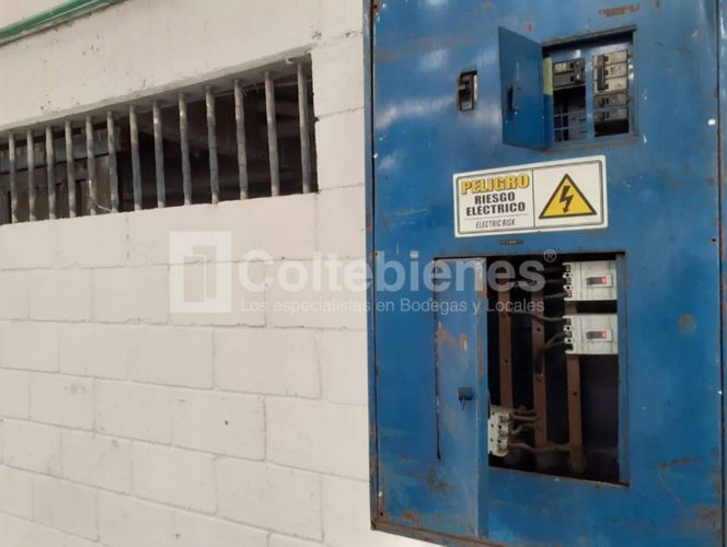 Bodega en arriendo en Los Naranjos, Itagüí, 2919 m² · foto 12 de 22
