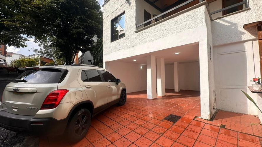 Casa de 3 alcobas en venta en Loma Del Indio, Medellín, 220 m² · foto 21 de 21
