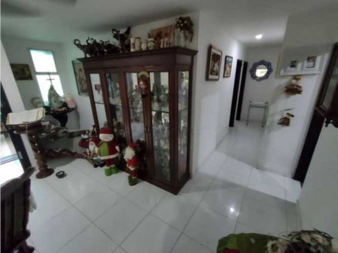 Casa de 3 alcobas en venta en El Castillo, Jamundí, 286 m² · foto 8 de 23