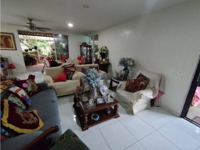 Casa de 3 alcobas en venta en El Castillo, Jamundí, 286 m² · foto 9 de 23