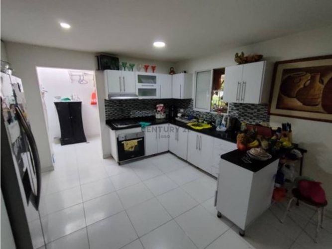 Casa de 3 alcobas en venta en El Castillo, Jamundí, 286 m² · foto 10 de 23