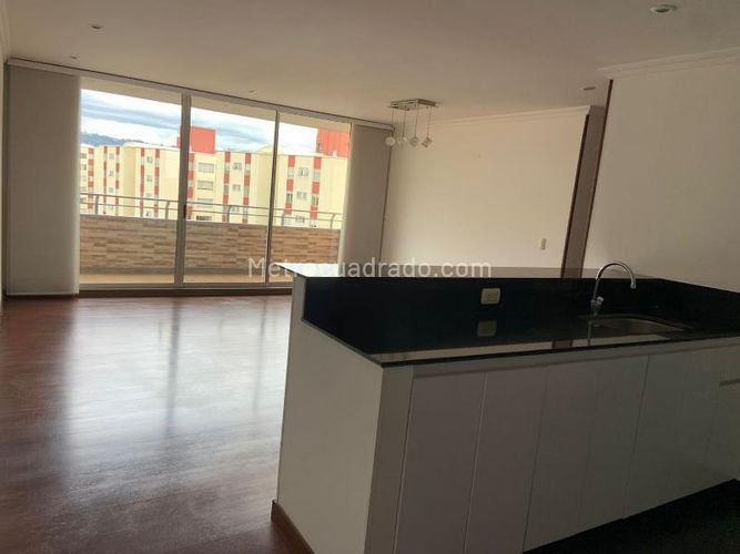 Apartamento de 3 alcobas en venta en Colina Campestre, Bogotá, 90 m² · foto 2 de 15