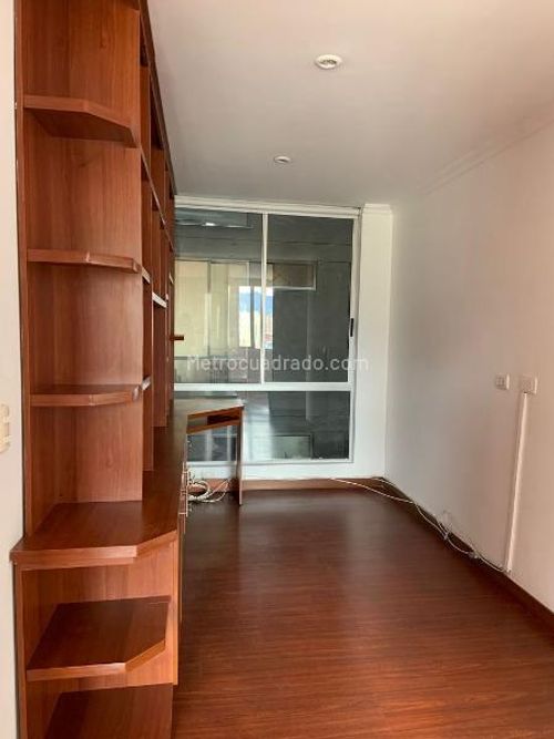 Apartamento de 3 alcobas en venta en Colina Campestre, Bogotá, 90 m² · foto 3 de 15