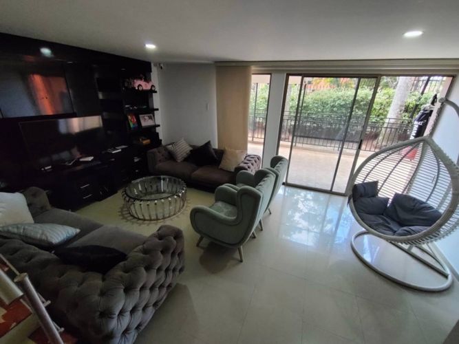 Casa de 6 alcobas en venta en Ciudad Jardin, Cali, 420 m² · foto 9 de 24