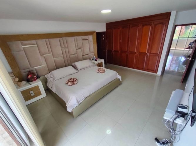 Casa de 6 alcobas en venta en Ciudad Jardin, Cali, 420 m² · foto 18 de 24