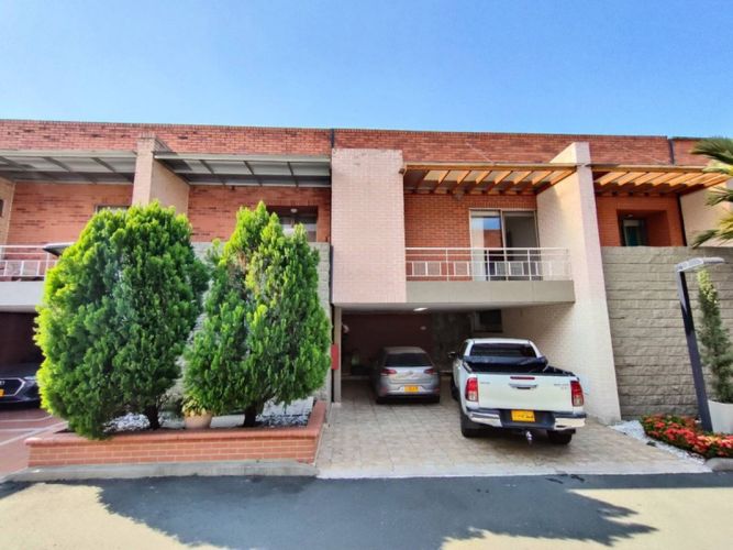Casa de 6 alcobas en venta en Ciudad Jardin, Cali, 420 m² · foto 23 de 24