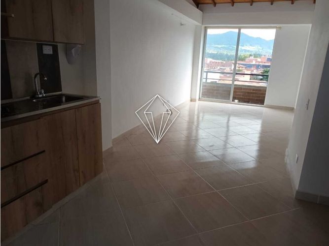 Apartamento de 2 alcobas en venta en La Ceja, 57 m² · foto 2 de 11