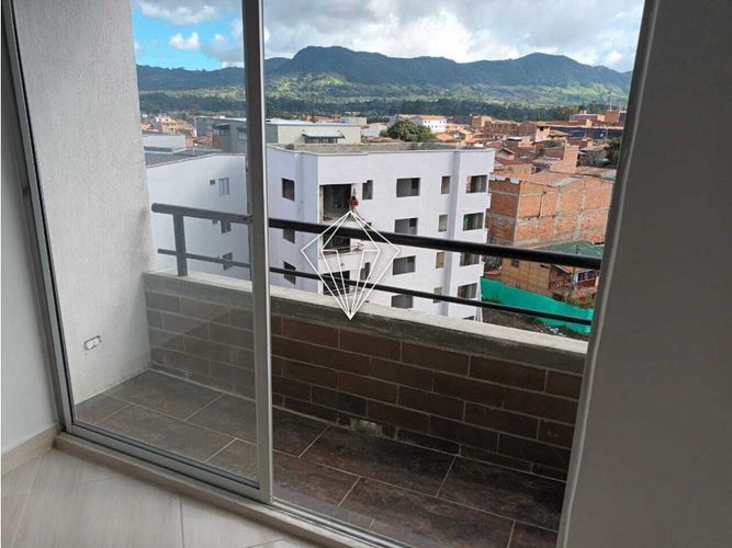 Apartamento de 2 alcobas en venta en La Ceja, 57 m² · foto 3 de 11