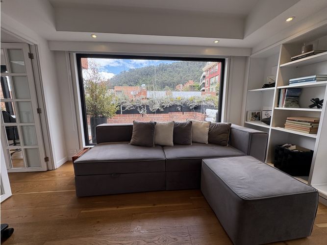 Apartamento de 3 alcobas en venta en Los Rosales, Bogotá, 260 m² · foto 4 de 24
