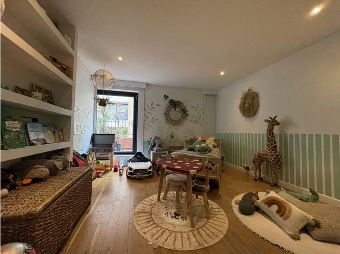 Apartamento de 3 alcobas en venta en Los Rosales, Bogotá, 260 m² · foto 5 de 24