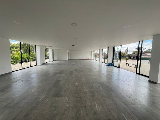 Local en arriendo en La Ceja, 330 m² · foto 4 de 8