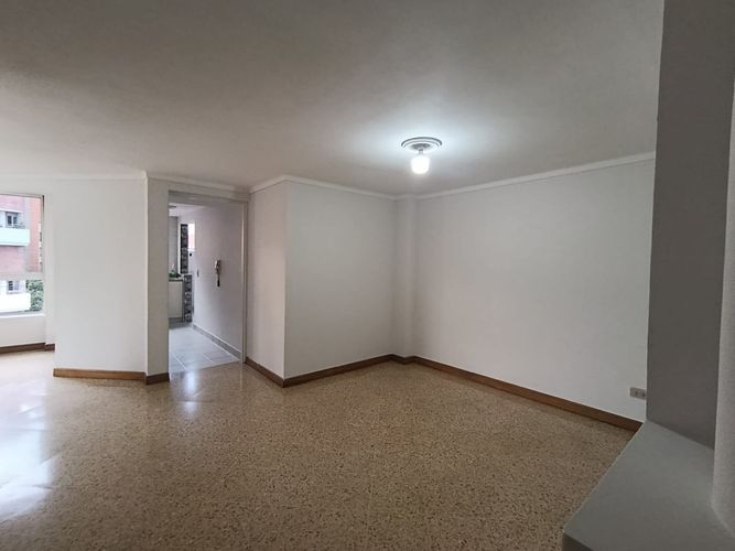 Apartamento de 3 alcobas en arriendo en Laureles, Medellín, 105 m² · foto 4 de 20
