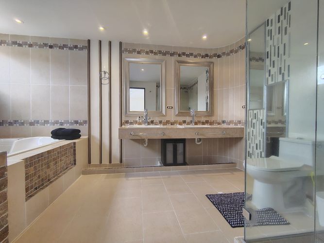 Apartamento de 3 alcobas en arriendo en Lalinde, Medellín, 158 m² · foto 17 de 18