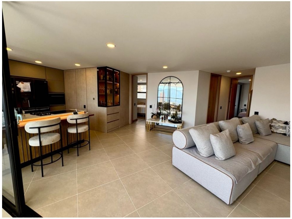 Apartamento en venta en El Poblado, Medellín 4