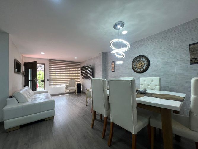 Casa de 3 alcobas en venta en La Paz, Envigado, 115 m² · foto 6 de 16