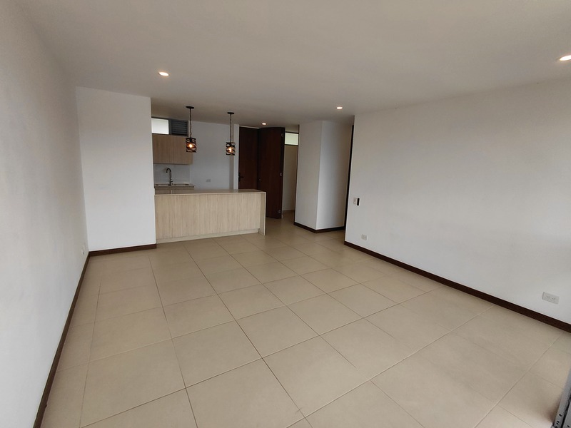Apartamento en arriendo en El Poblado, Medellín · foto 2 de 17