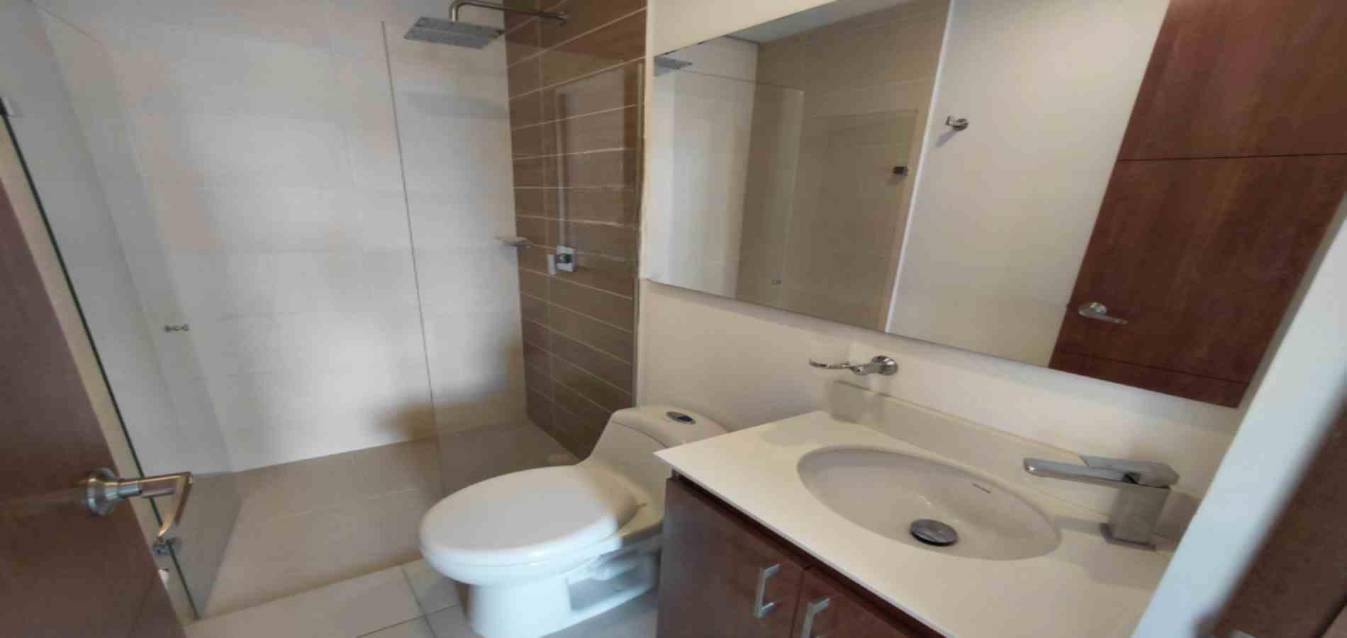 Apartamento en arriendo en El Poblado, Medellín · foto 14 de 17