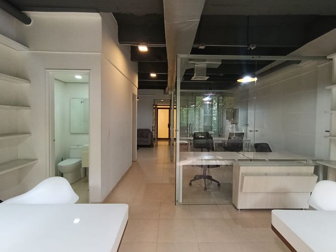 Oficina en arriendo en El Poblado, Medellín, 52 m² · foto 10 de 14