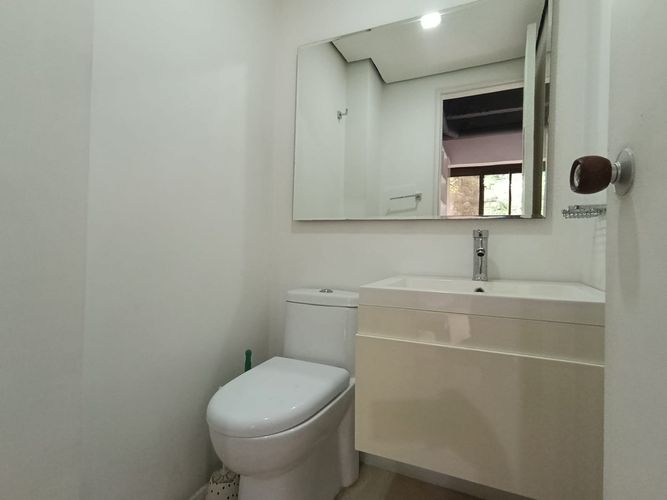 Oficina en arriendo en El Poblado, Medellín, 52 m² · foto 11 de 14