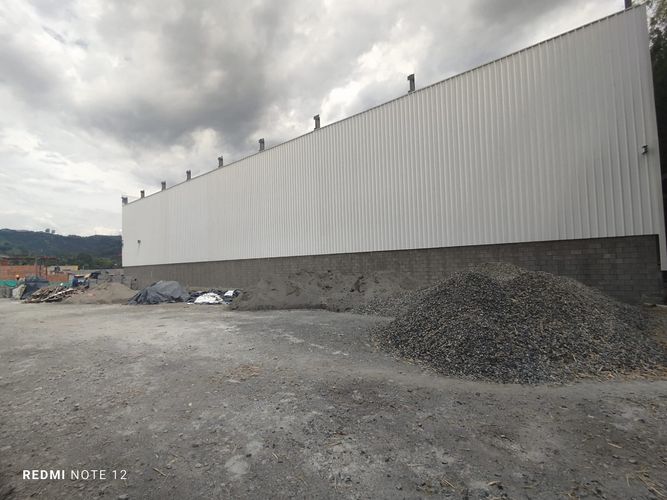 Bodega en arriendo en Zona Industrial La Rosa, Dosquebradas, 824 m² · foto 10 de 10