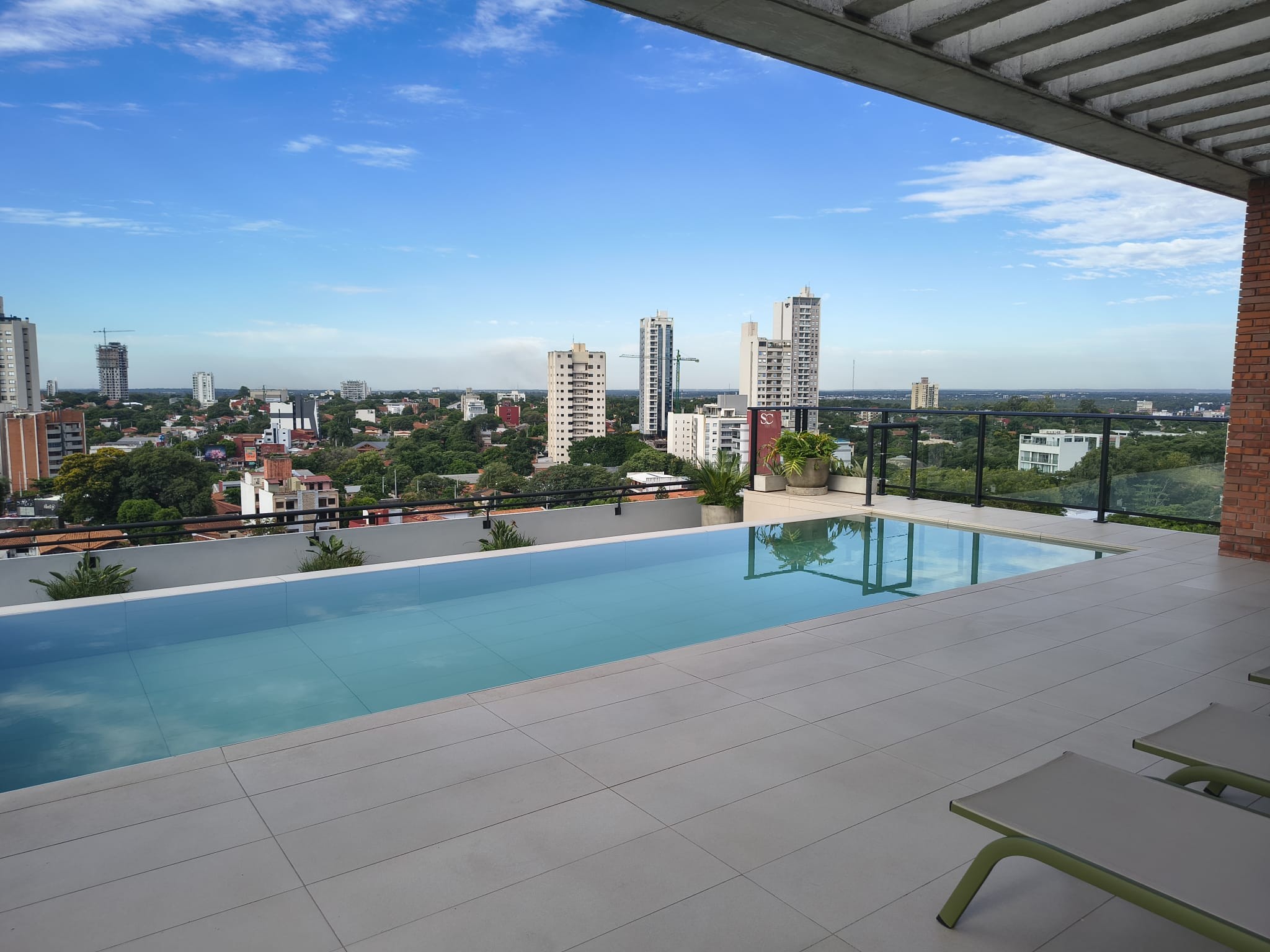 EN EDIFICIO PREMIUM, A ESTRENAR, DEPARTAMENTO  DE 1 DORMITORIO, AMOBLADO, CON HERMOSA VISTA — foto 2