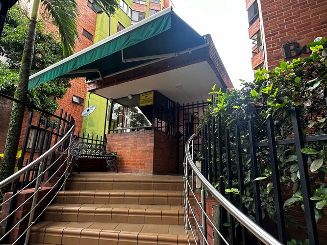 Apartamento de 4 alcobas en venta en Santa Anita, Cali, 117 m² · foto 2 de 24