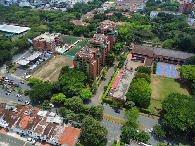 Apartamento de 4 alcobas en venta en Santa Anita, Cali, 117 m² · foto 4 de 24
