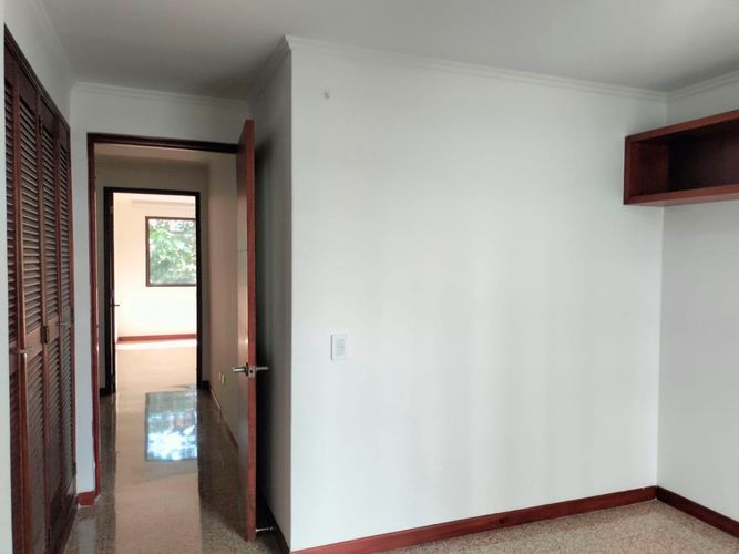 Apartamento de 3 alcobas en arriendo en El Poblado, Medellín, 128 m² · foto 6 de 18