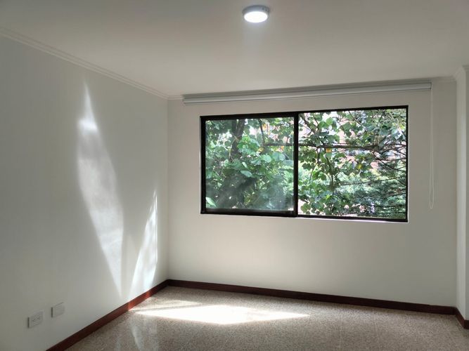 Apartamento de 3 alcobas en arriendo en El Poblado, Medellín, 128 m² · foto 11 de 18