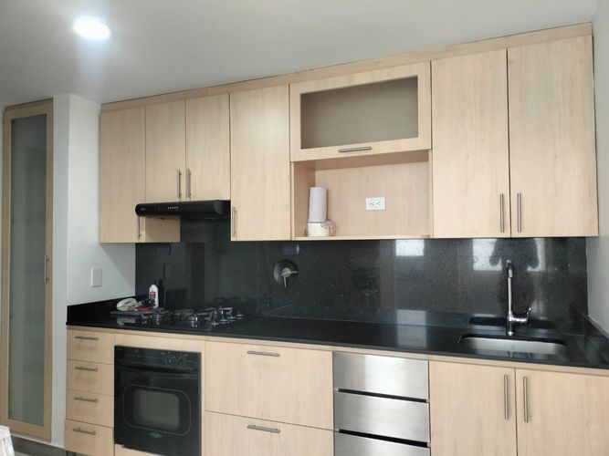 Apartamento de 3 alcobas en arriendo en El Poblado, Medellín, 128 m² · foto 4 de 18