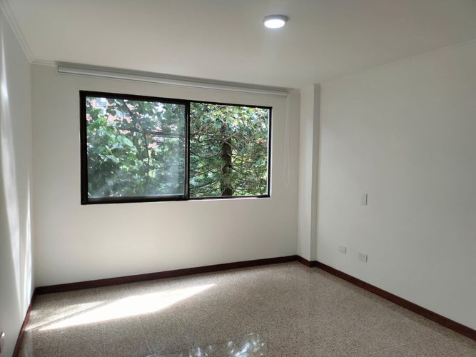 Apartamento de 3 alcobas en arriendo en El Poblado, Medellín, 128 m² · foto 14 de 18