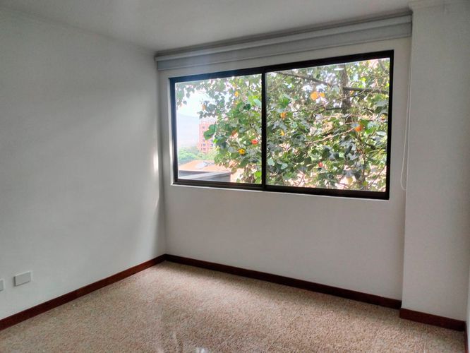 Apartamento de 3 alcobas en arriendo en El Poblado, Medellín, 128 m² · foto 7 de 18