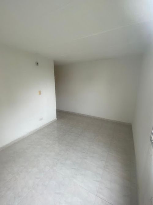 Apartamento de 3 alcobas en venta en Tibabuyes, Bogotá, 54 m² · foto 2 de 21