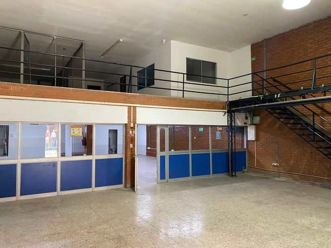 Bodega en arriendo en Obrero, Cali, 460 m² · foto 3 de 10