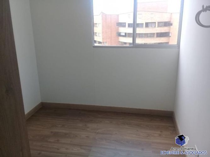 Apartamento de 3 alcobas en venta en Aves Maria, Sabaneta, 55 m² · foto 2 de 7